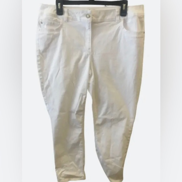 Chico's Pants & Jumpsuits Chicos Skimmer Pants Size 25 White 5 Pocket Poshmark